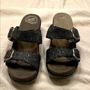 Dansko Women's Black Sophie Sandals Sz 7/37 Like NEW Double strap W/Dots Comfort